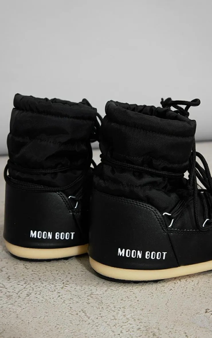 PrettyLittleThing Black Boots*MOON BOOT Light Low