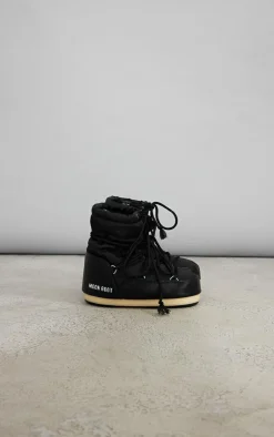 PrettyLittleThing Black Boots*MOON BOOT Light Low