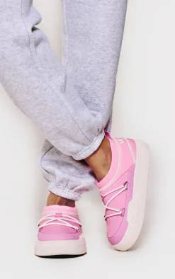 PrettyLittleThing Ski Outfits*MOON BOOT Park Icon