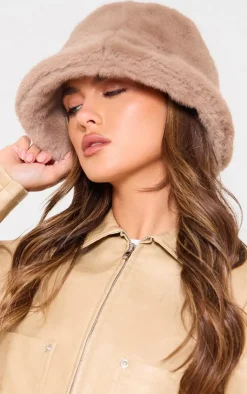 PrettyLittleThing Hats*Faux Fur Bucket Hat
