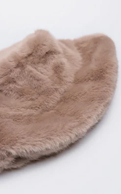 PrettyLittleThing Hats*Faux Fur Bucket Hat