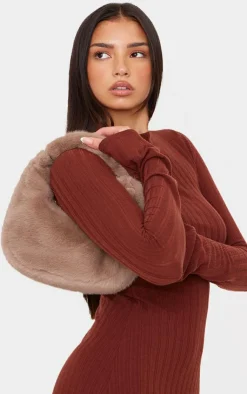 PrettyLittleThing Christmas Shop*Faux Fur Grab Bag