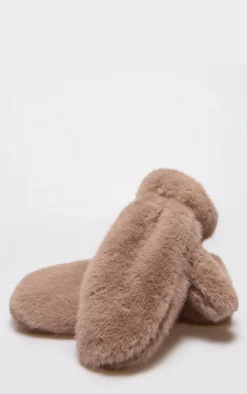 PrettyLittleThing Scarves & Gloves*Faux Fur Soft Mittens