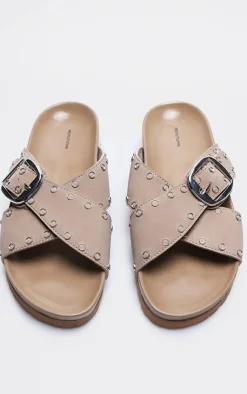 PrettyLittleThing Flat Sandals*Pu Cross Strap Stud Buckle Detail Footbed Sandals