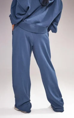 PrettyLittleThing Christmas Shop*Premium Oversized Pintuck Wide Leg Sweatpants