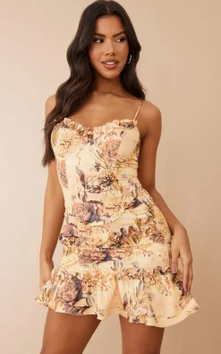 Hot PrettyLittleThing Floral Print Ruffle Trim Corset Nude