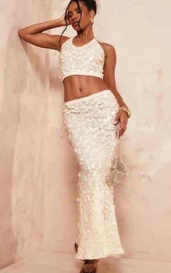 Hot PrettyLittleThing Large Sequin Plunge Crop Top Nude