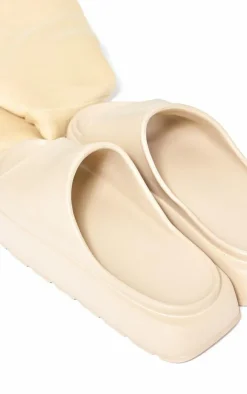 PrettyLittleThing Slides*Round Toe Chunky Sole Slider Sandals
