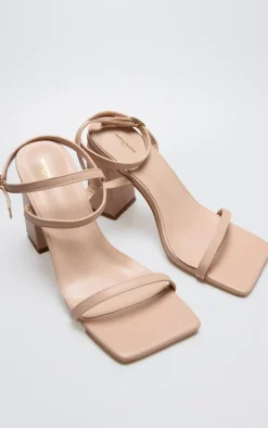 PrettyLittleThing Wide Fit Sandals*Wide Fit Barely There Block Heel Sandals