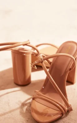 PrettyLittleThing Wide Fit Sandals*Wide Fit PU Round Toe Barely There Block High Heeled Sandals