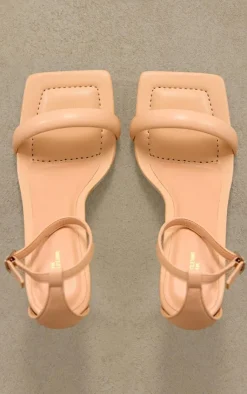 PrettyLittleThing Wide Fit Sandals*Wide Fit PU Square Toe Ankle Strap High Heeled Sandals
