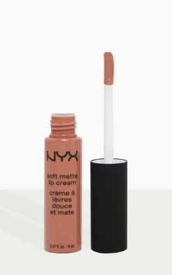 PrettyLittleThing Lipstick*NYX PMU Soft Matte Lip Cream