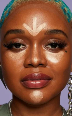 PrettyLittleThing Contouring*NYX PMU Wonder Stick Highlight & Contour Stick