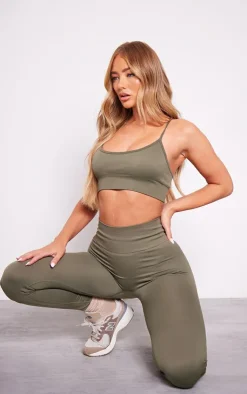 PrettyLittleThing Sports Bras*Basic Seamless Padded Sports Bra