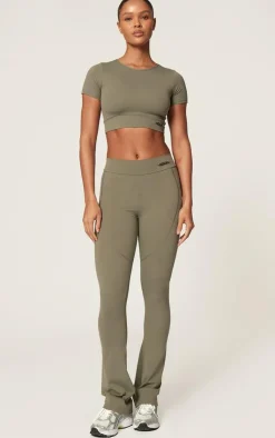 PrettyLittleThing Gym Wear*Sport Metal Badge Sculpt High Waist Flare Pants