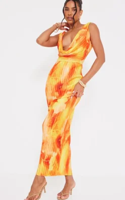 Floral Print Plisse Cut Out Halterneck Maxi Dress-PrettyLittleThing New