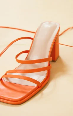 PrettyLittleThing Wide Fit Sandals*Wide Fit Faux Leather Square Triple Strap Ankle Tie Block Heeled Sandals