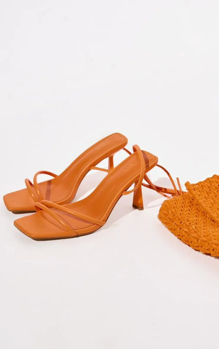 PrettyLittleThing Wide Fit Sandals*Wide Fit Pu Square Toe Asymmetric Strap Heeled Sandals
