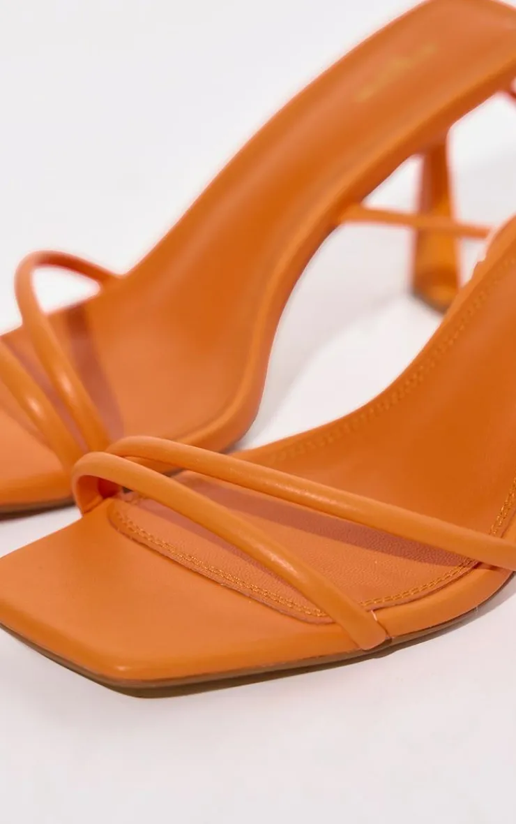 PrettyLittleThing Wide Fit Sandals*Wide Fit Pu Square Toe Asymmetric Strap Heeled Sandals