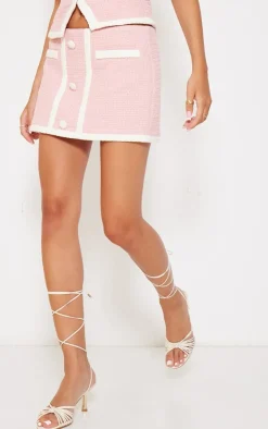 Hot PrettyLittleThing Boucle Button Detail Contrast Mini Skirt Pale Pink