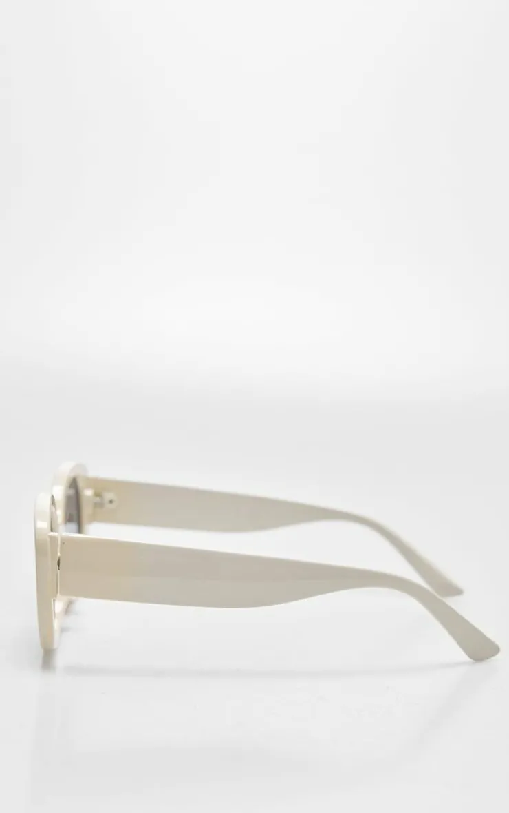 PrettyLittleThing Colored Sunglasses*Chunky Frame Round Sunglasses