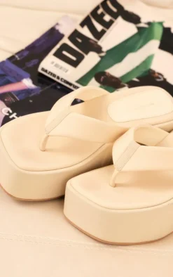 PrettyLittleThing Flatform Sandals*Stretch Lycra Square Toe Thong Flatform Sandals