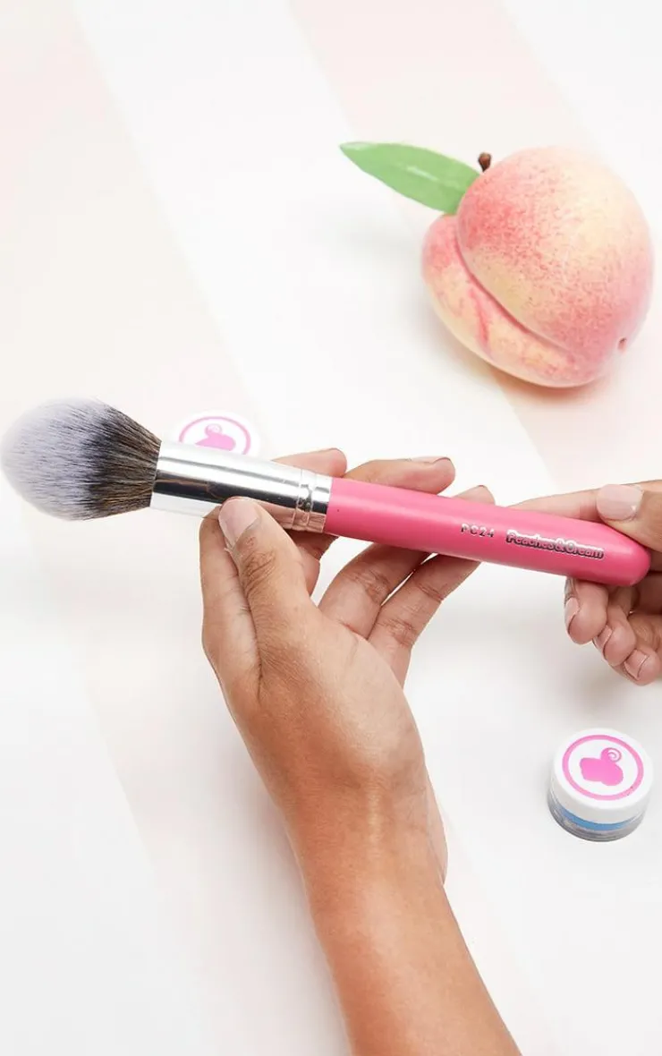 PrettyLittleThing Makeup Brushes & Tools*Peaches & Cream PC24 Large Powder Brush