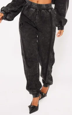 PrettyLittleThing Black Sweatsuits*Petite Acid Wash Seam Detail Cuffed Sweatpants