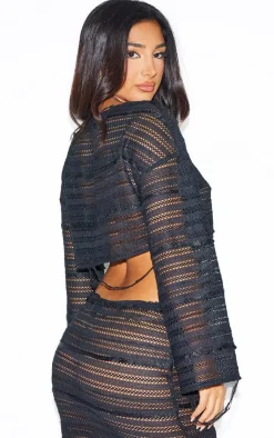 PrettyLittleThing Petite Cropped Top Black