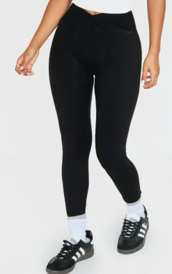 PrettyLittleThing Snatched*Petite Snatched Sculpt Wrap Over Leggings