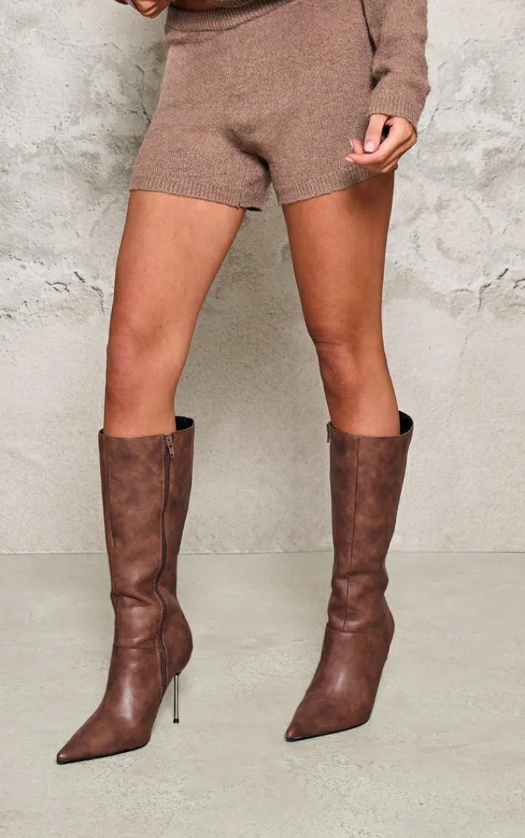 Sale PrettyLittleThing Petite Knitted Low Rise Hotpants Brown