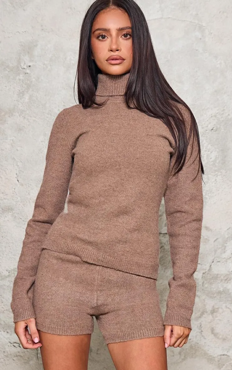 Sale PrettyLittleThing Petite Knitted Low Rise Hotpants Brown
