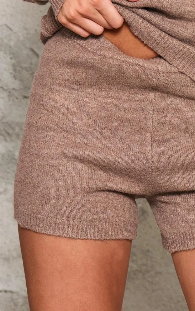 Sale PrettyLittleThing Petite Knitted Low Rise Hotpants Brown