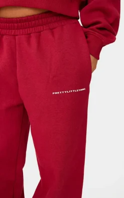 Clearance PrettyLittleThing Petite Graphic Cuffed Sweatpants Burgundy