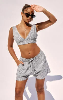 Sale PrettyLittleThing Petite Pinstripe Linen Look Bralet Charcoal