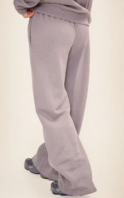 Best PrettyLittleThing Petite Seam Detail Straight Leg Sweatpants Charcoal