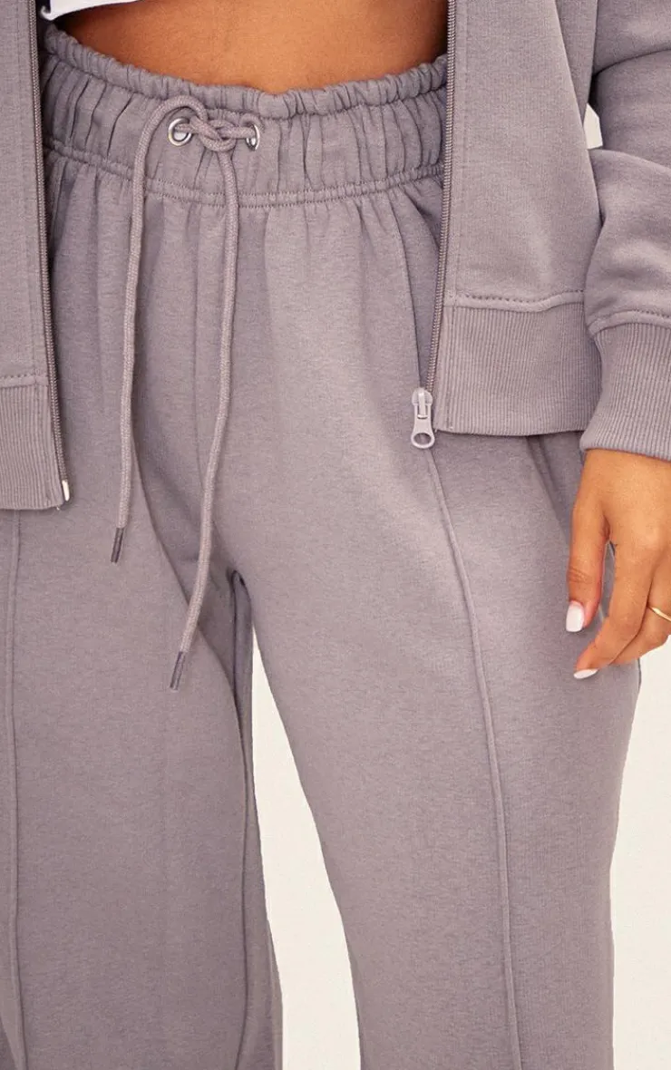 Best PrettyLittleThing Petite Seam Detail Straight Leg Sweatpants Charcoal