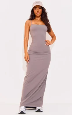PrettyLittleThing Snatched*Petite Snatched Sculpt Strappy Maxi Dress