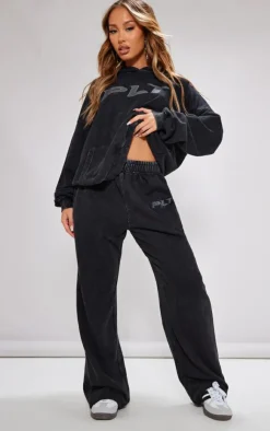 PrettyLittleThing Grey Sweatsuits*Petite Washed Block Embroidered Oversized Wide Leg Sweatpants