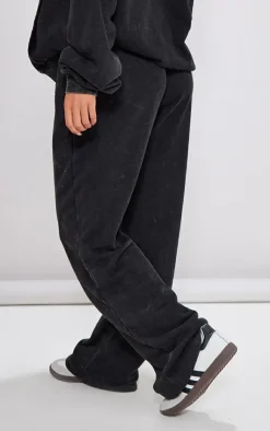 PrettyLittleThing Grey Sweatsuits*Petite Washed Block Embroidered Oversized Wide Leg Sweatpants