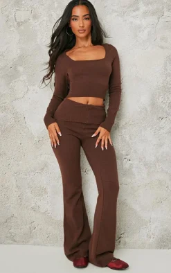 Outlet PrettyLittleThing Petite Knitted Long Sleeve Scoop Neck Crop Top Chocolate