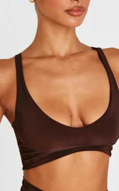 Outlet PrettyLittleThing Petite Slinky Strappy Crop Top Chocolate