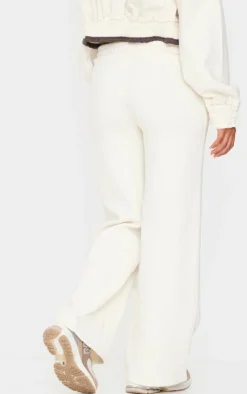 Discount PrettyLittleThing Petite Contrast Detail Straight Leg Sweatpants Cream