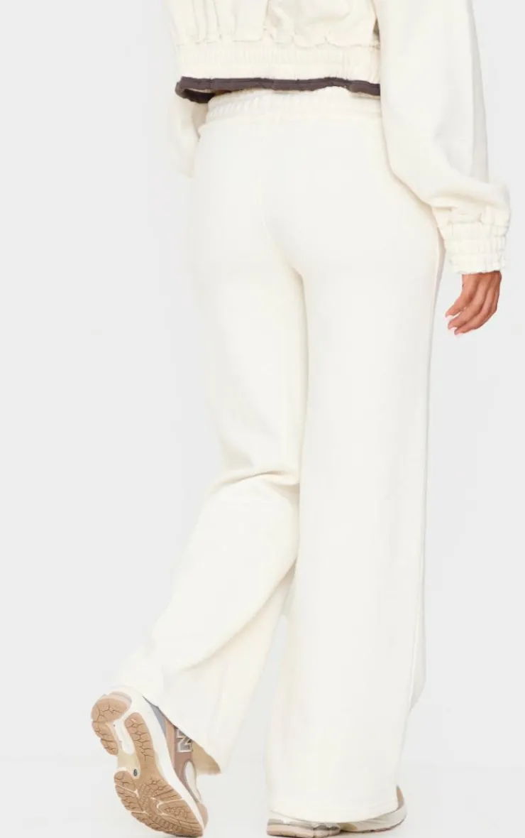 Discount PrettyLittleThing Petite Contrast Detail Straight Leg Sweatpants Cream