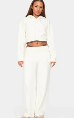 New PrettyLittleThing Petite Contrast Detail Cropped Zip Up Hoodie Cream