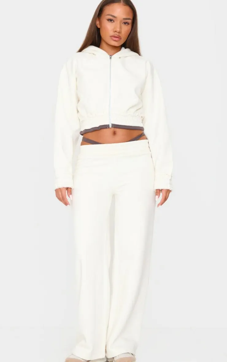 New PrettyLittleThing Petite Contrast Detail Cropped Zip Up Hoodie Cream