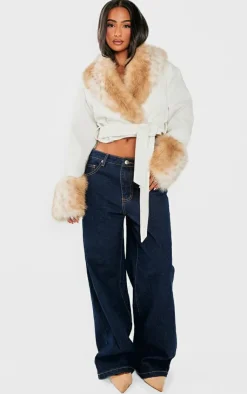 PrettyLittleThing Faux Fur Coats*Petite Contrast Faux Fur Trim Cropped Jacket