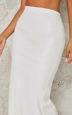 Hot PrettyLittleThing Petite Faux Leather Flared Maxi Skirt Cream