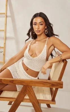 Discount PrettyLittleThing Petite Halterneck Crochet Crop Top Cream