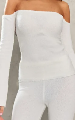 Sale PrettyLittleThing Petite Knitted Long Sleeve Off The Shoulder Long Top Cream